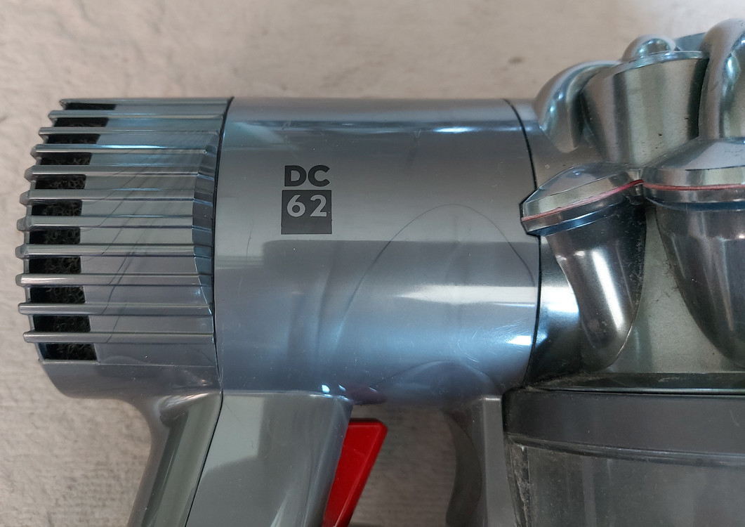 다이슨 dyson V6 / dc62 메인사진 그대로 처분합니다. 이미지