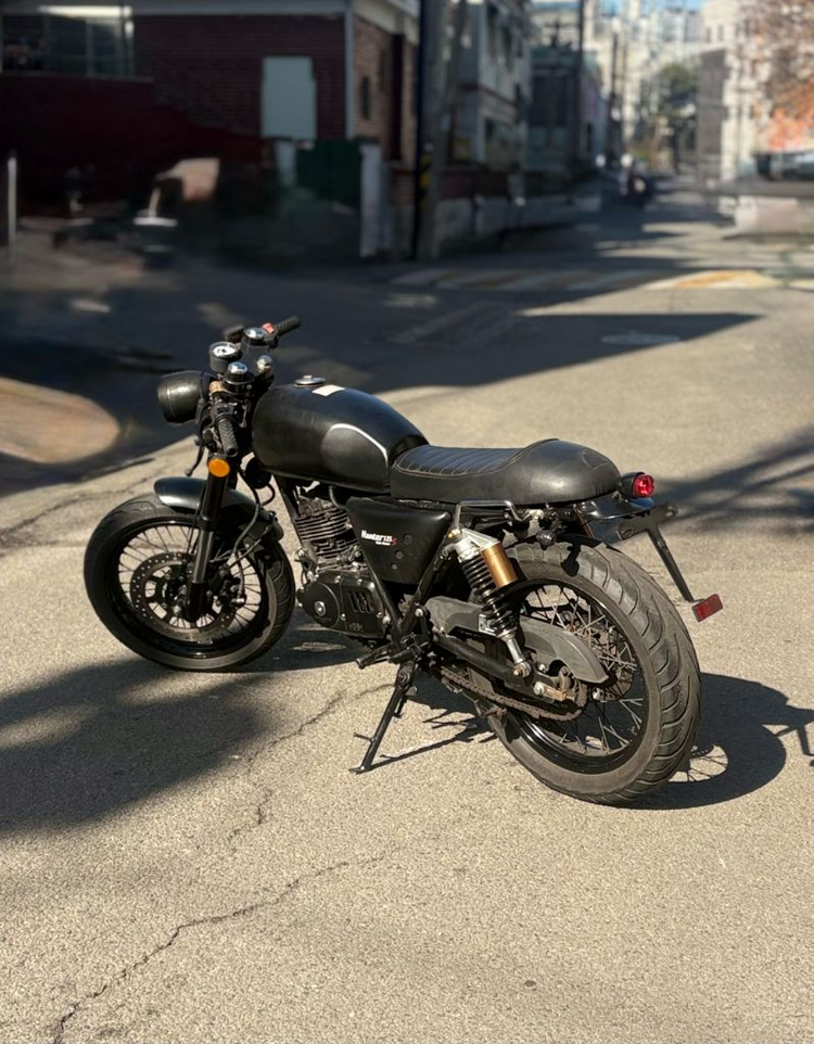 엘로이 헌터 125 20년식 1만키로이하 낭만바이크 이미지