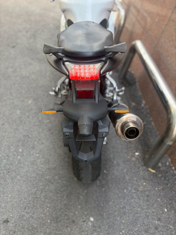 KR모터스 코멧650 14년식 1만키로 잛은키로수 싼마이 미들급ㄱㄱ 이미지