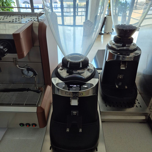 체아도 e37r 커피 그라인더 이미지