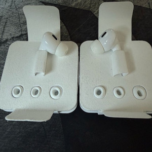 에어팟 프로 2세대 왼쪽 오른쪽 이미지