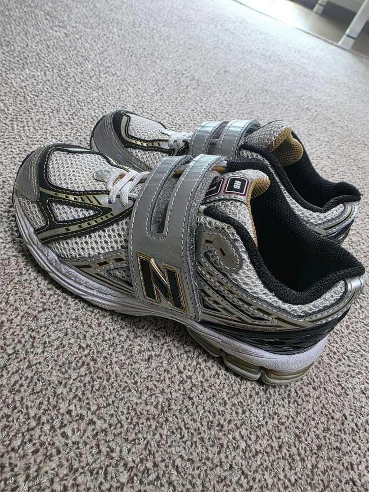 뉴발란스1906운동화 이미지