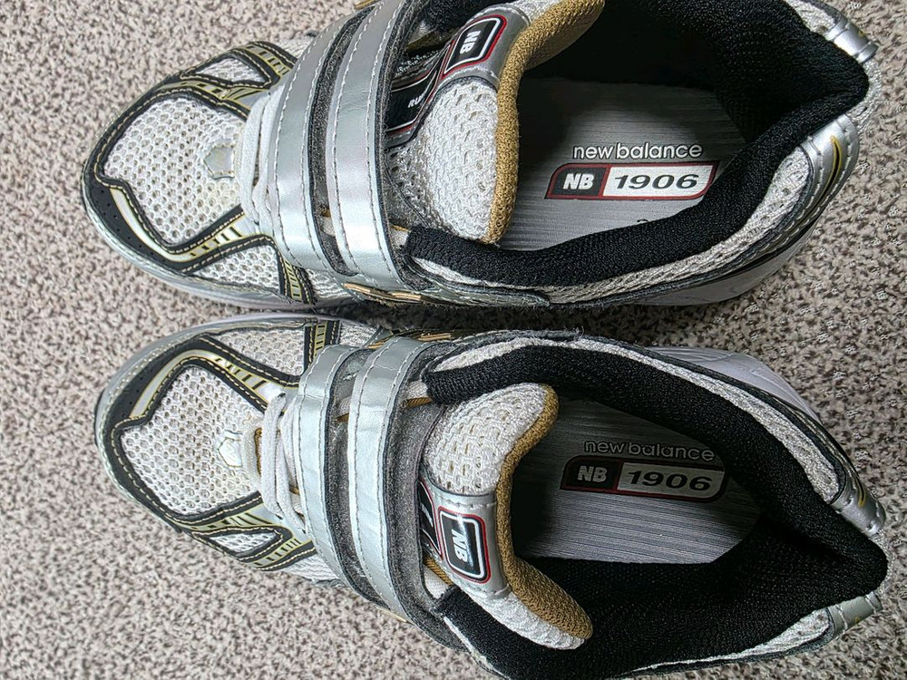 뉴발란스1906운동화 이미지