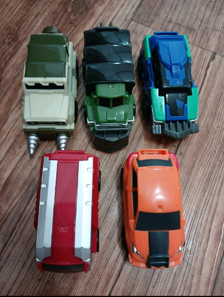 공룡메카드 람베오 타이니소어와 캡쳐카 이미지