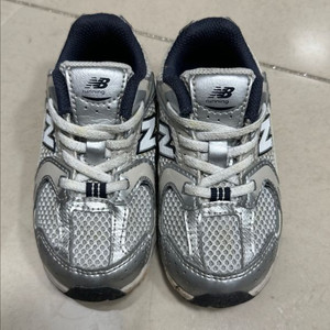 뉴발란스키즈 운동화135cm 이미지