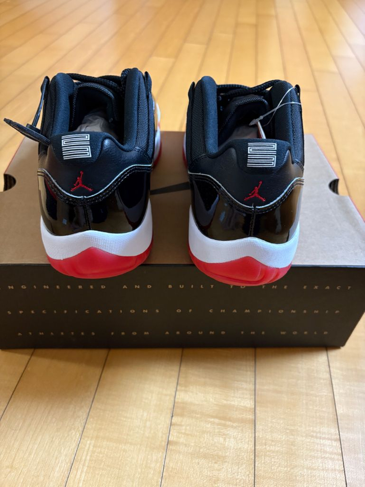 조던11로우 브레드 285 새제품 이미지