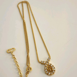 크리스챤디올 Dior 정품 빈티지 꼬임 큐빅 CD 로고 목걸이 이미지