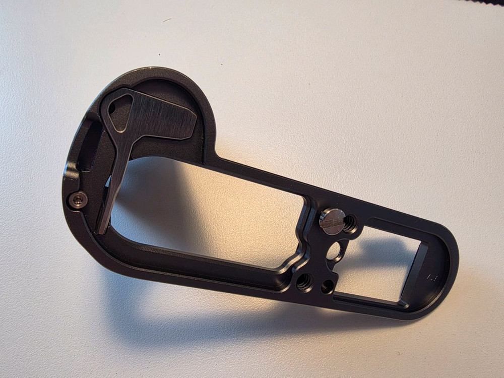 스몰리그 4568 라이카Q3 L쉐이프 그립 팝니다. 이미지