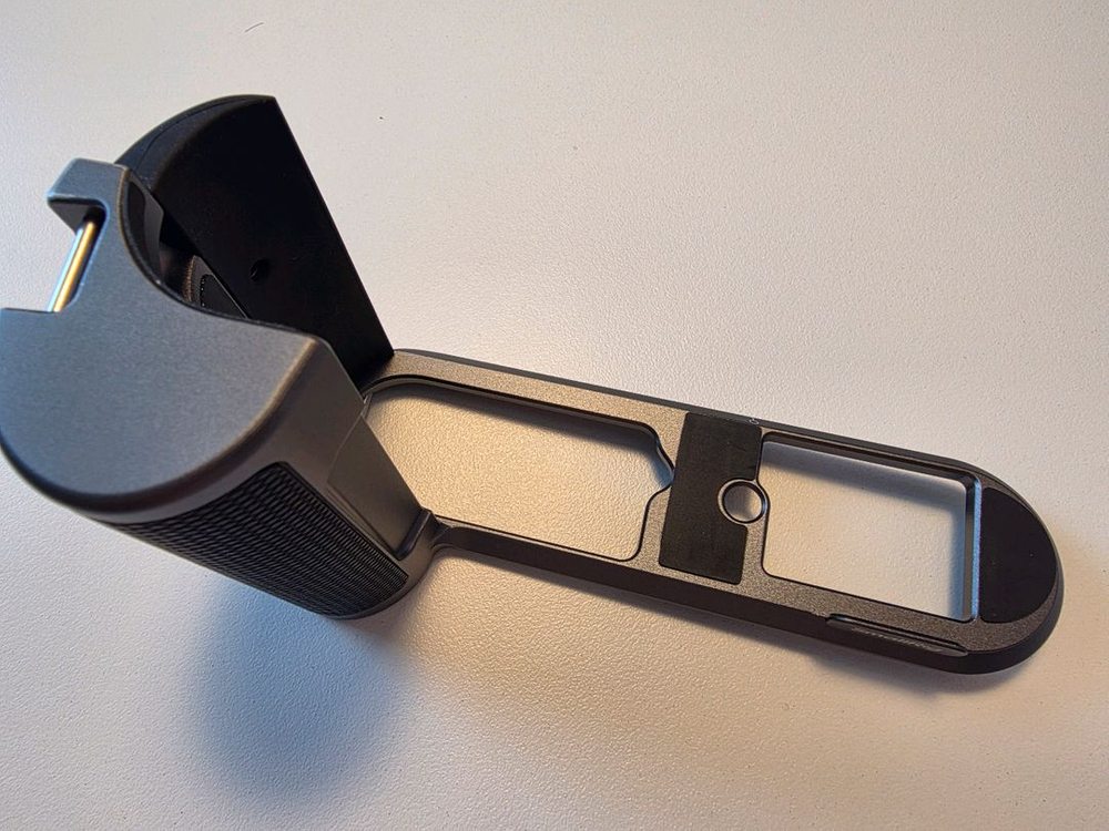 스몰리그 4568 라이카Q3 L쉐이프 그립 팝니다. 이미지