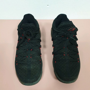 나이키 검정색 르브론 17 로우 브레드 운동화 275사이즈 이미지