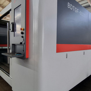대형 파이버 레이저 커팅기 2560- 12kw 최고급형 이미지