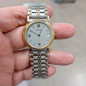 BALLY 브랜드의 시계 이미지