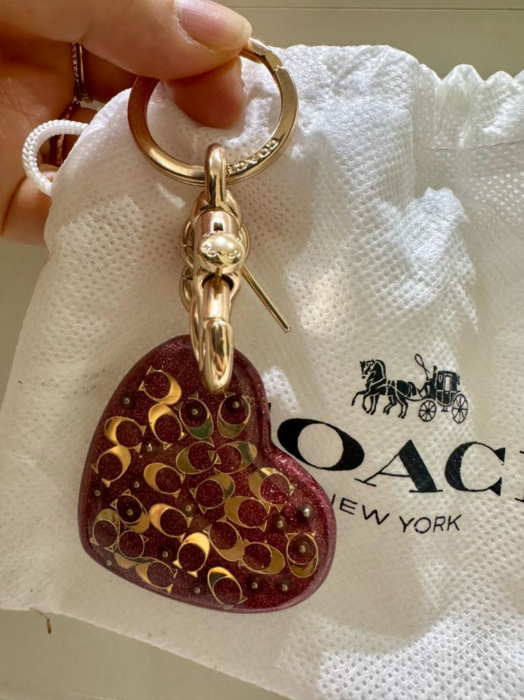 코치 하트 키링 택포 이미지