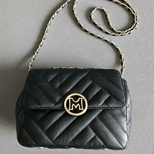 메트로시티 체인크로스백 퀼팅 엠보 숄더백 이미지