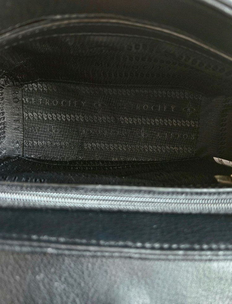 메트로시티 체인크로스백 퀼팅 엠보 숄더백 이미지