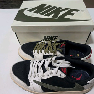 나이키 에어 조던1 트래비스 스캇 로우 270 이미지