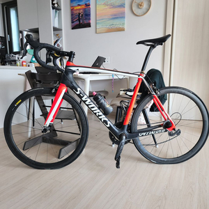 로드바이크 에스웍스 S-WORKS 타막 SL5 58사이즈 및 자전거 용품들 이미지