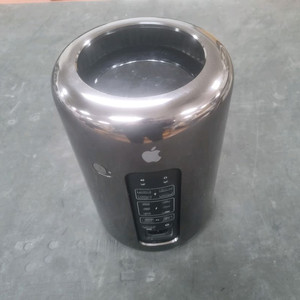 애플 연탄맥 A1481 맥프로 2013 팝니다 이미지