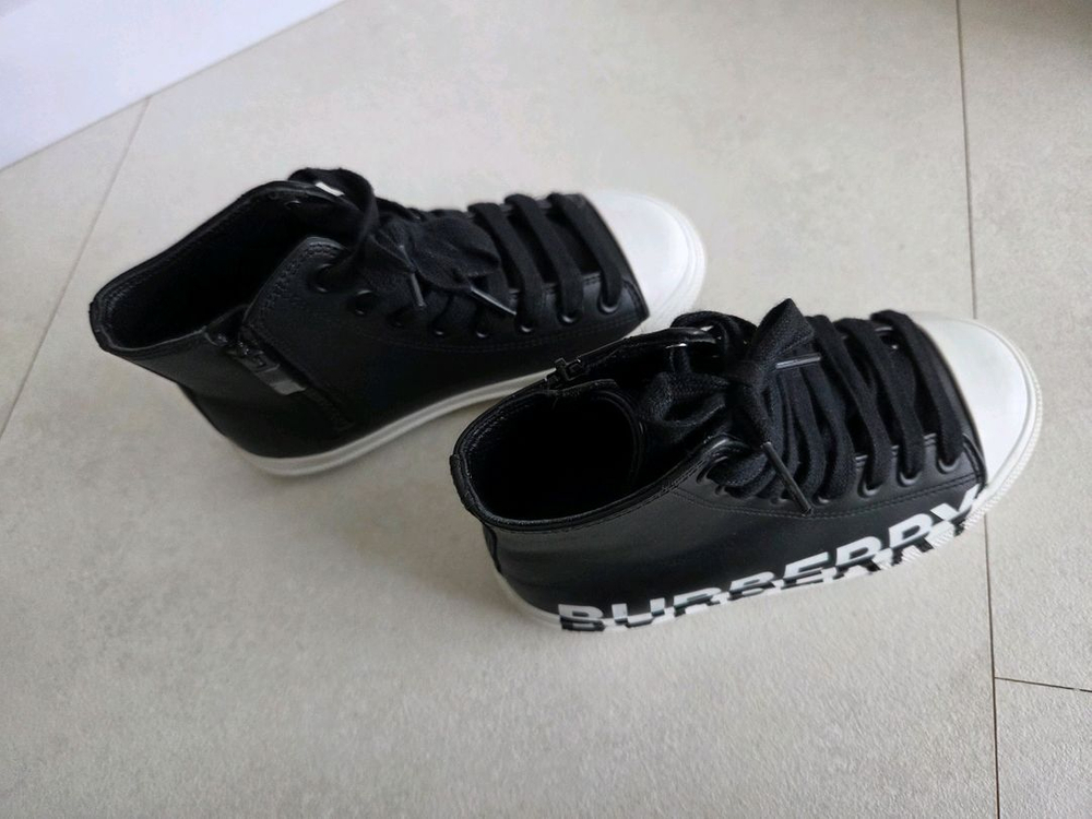 버버리키즈 운동화 29C 이미지