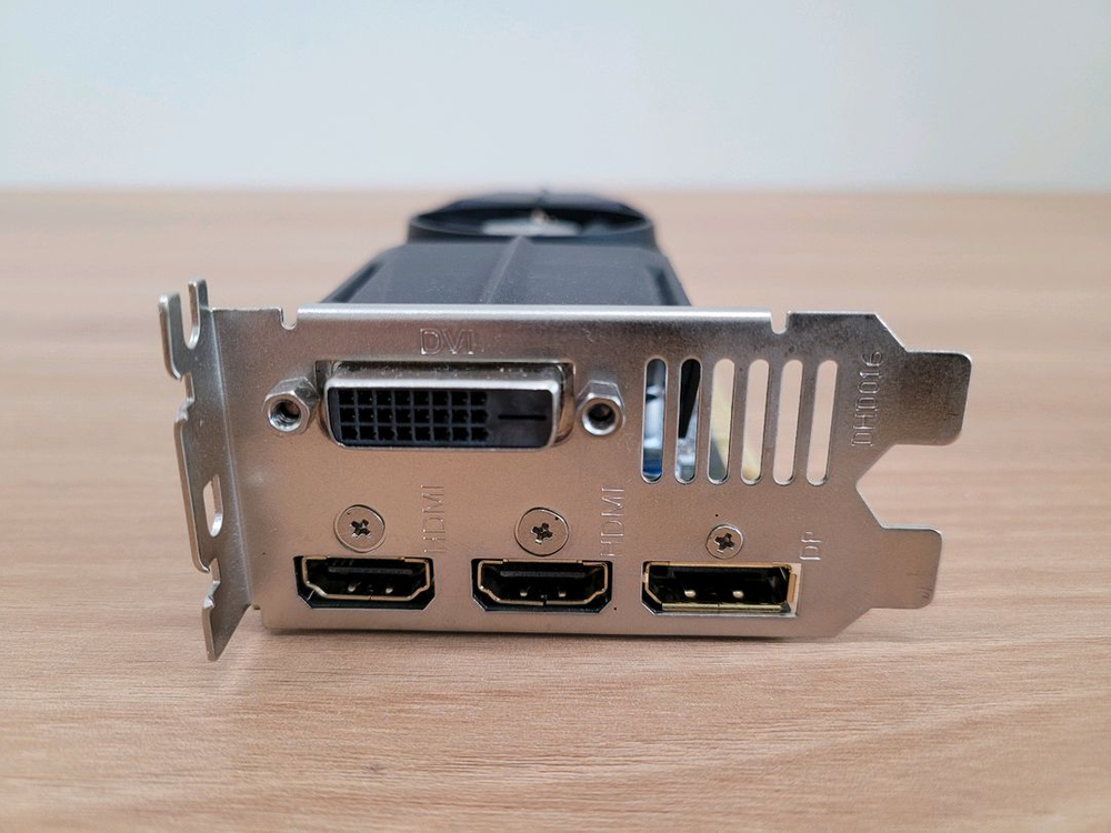 기가바이트 GTX1050 LP 그래픽카드 이미지