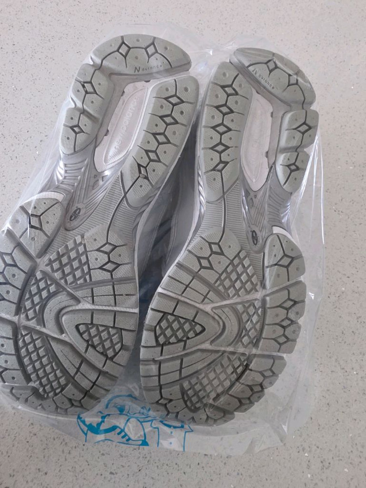 뉴발란스 1906운동화 255사이즈 이미지