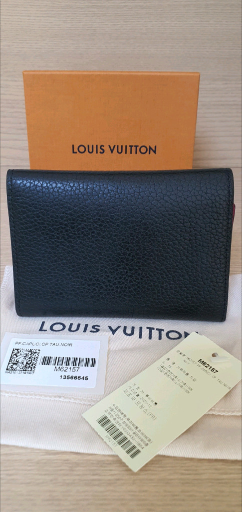 루이비통 카퓌신 반지갑 정품A급(감정O)구찌프라다루이비통디올고야드샤넬셀린느보테가생로랑발렌시아가버버리가방 이미지