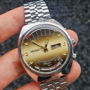 오리엔트 빈티지시계 이미지