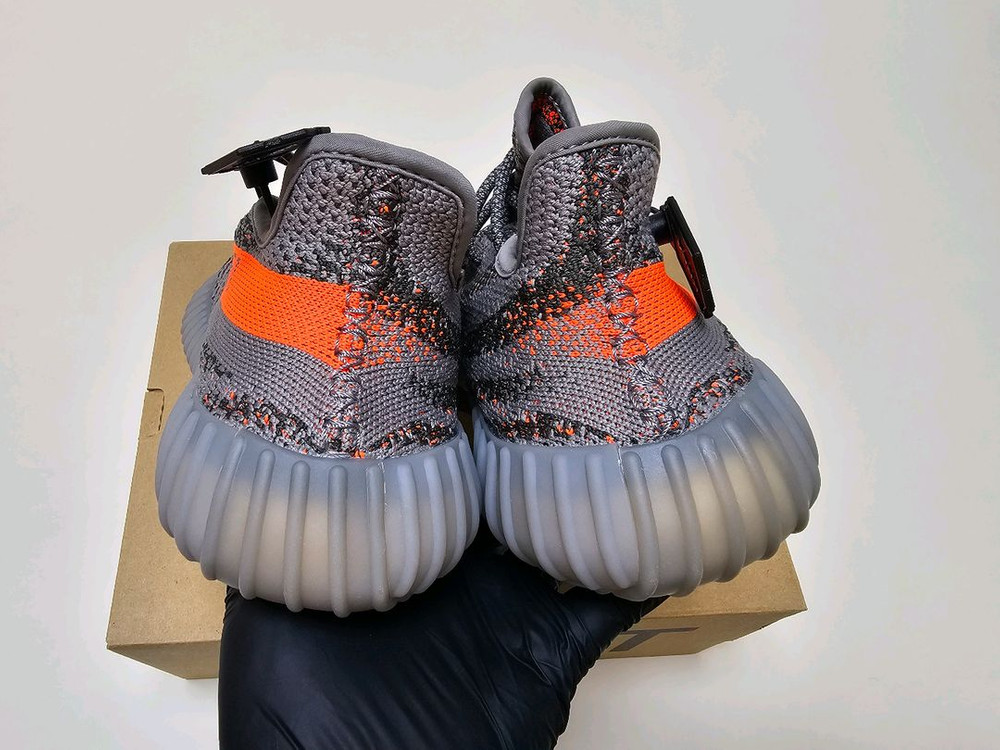 [새상품/270] 이지 부스트 350 V2 벨루가 리플렉티브 이미지