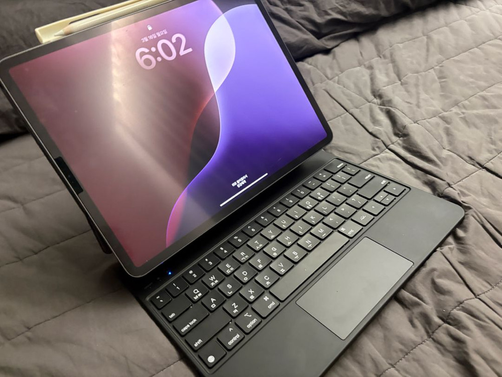 아이패드 프로 4세대 12.9 256g + 펜슬2 + 매직키보드(정품x) 이미지