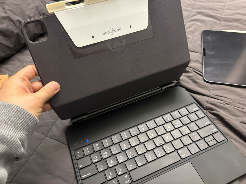 아이패드 프로 4세대 12.9 256g + 펜슬2 + 매직키보드(정품x) 이미지