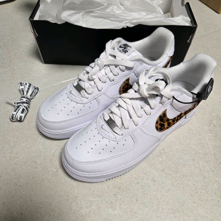 나이키 x 슈프림 x 굿이너프 에어 포스 1 로우 화이트 -280 이미지