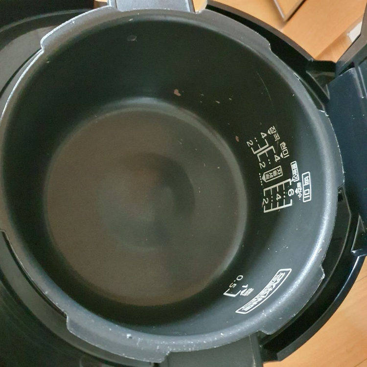 쿠첸 전기 보온 압력 밥솥 CJS-FA0603V 압력밥 이미지