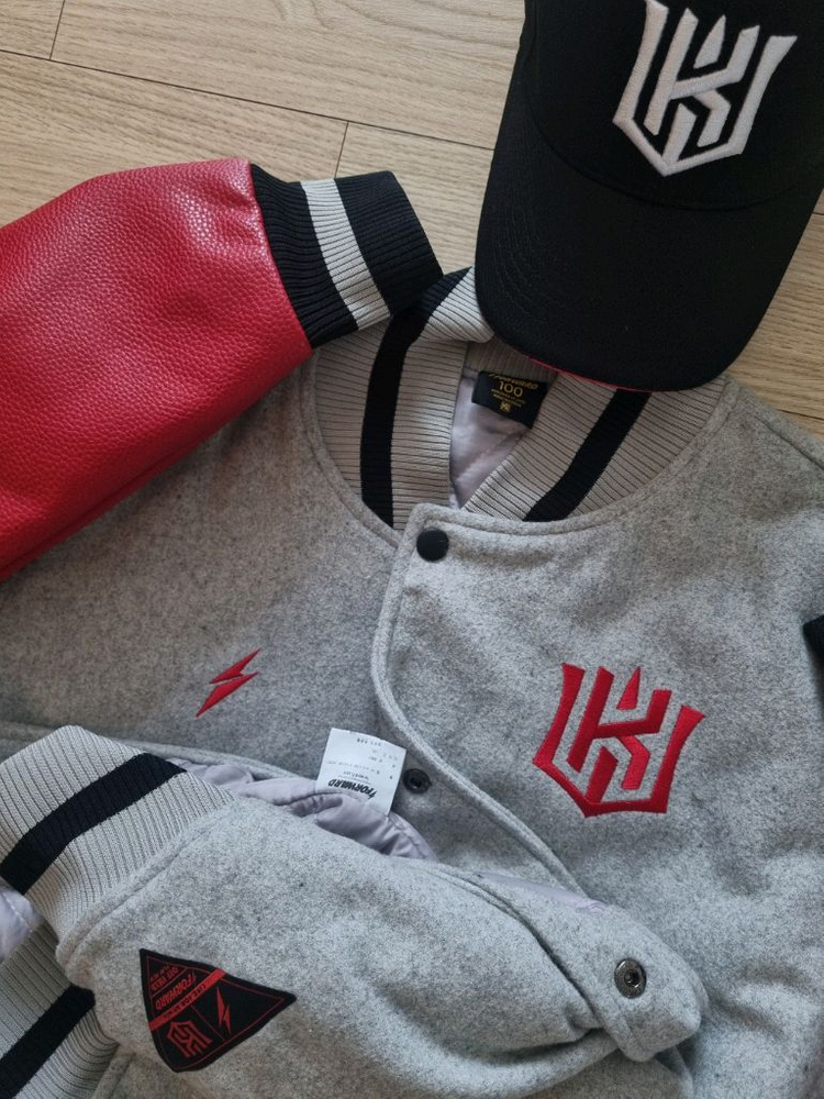 KT 위즈 콜라보 포워드 울바시티 야구 점퍼 이미지