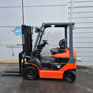 도요다 전동지게차 1.0톤 2021년식 2100시간 사용 8FB10 이미지