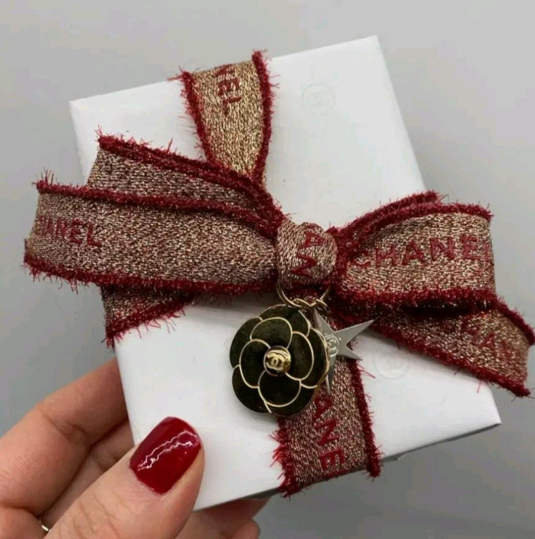 미개봉 샤넬 N5 오 드 빠르펭 펄스 스프레이 (까멜리아 홀리데이참+쇼핑백) 이미지