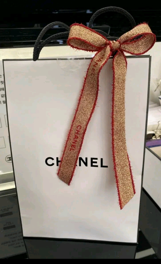 미개봉 샤넬 N5 오 드 빠르펭 펄스 스프레이 (까멜리아 홀리데이참+쇼핑백) 이미지