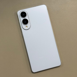 *대용량* 갤럭시S25엣지 아이스블루색상 512용량 새상품급 깨끗한단말기 25년8월개통 78만 판매합니다 이미지