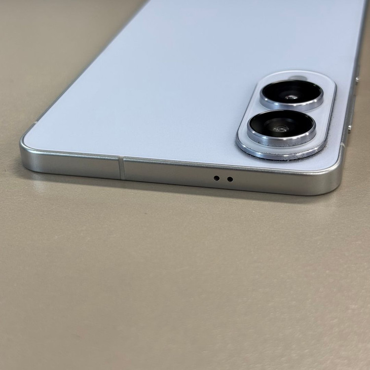 *대용량* 갤럭시S25엣지 아이스블루색상 512용량 새상품급 깨끗한단말기 25년8월개통 78만 판매합니다 이미지