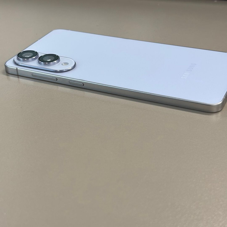 *대용량* 갤럭시S25엣지 아이스블루색상 512용량 새상품급 깨끗한단말기 25년8월개통 78만 판매합니다 이미지