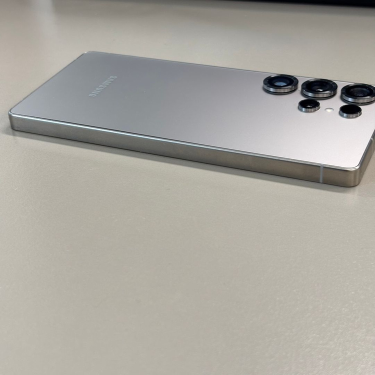 대용량)자급제) 갤럭시S25울트라 내추럴그레이 512용량 상태좋은 특A급 단말기 정상해지폰 95만 판매합니다 이미지
