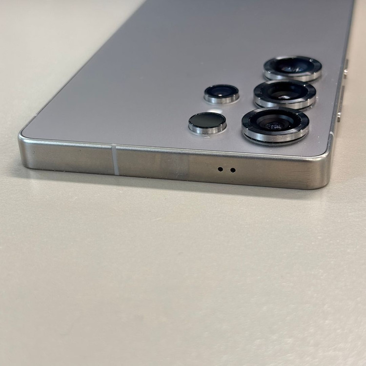 대용량)자급제) 갤럭시S25울트라 내추럴그레이 512용량 상태좋은 특A급 단말기 정상해지폰 95만 판매합니다 이미지