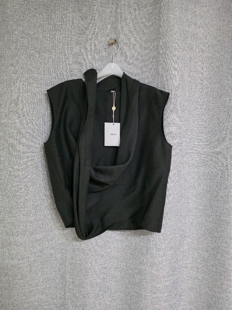 (새상품) rrace 레이스 Nep linen Blouse 블라우스(Black) 이미지