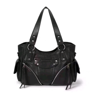 이우가마카라스 스터드 레더 숄더백 새상품 이미지