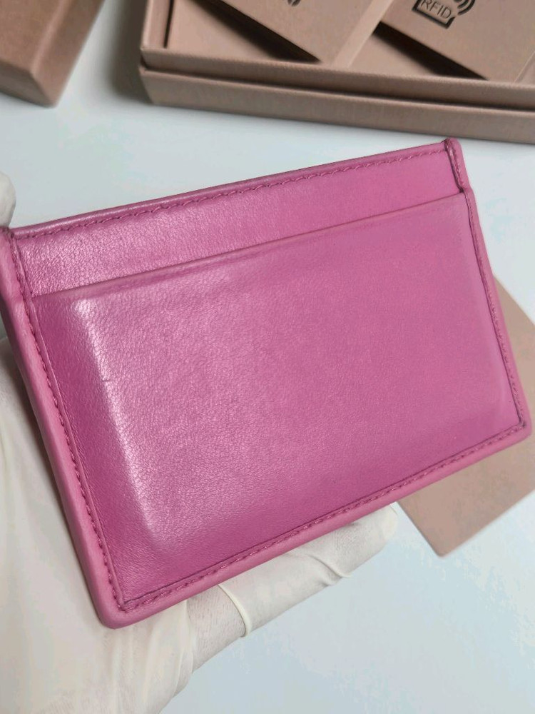 미우미우 마테라쎄 핑크 카드지갑 이미지