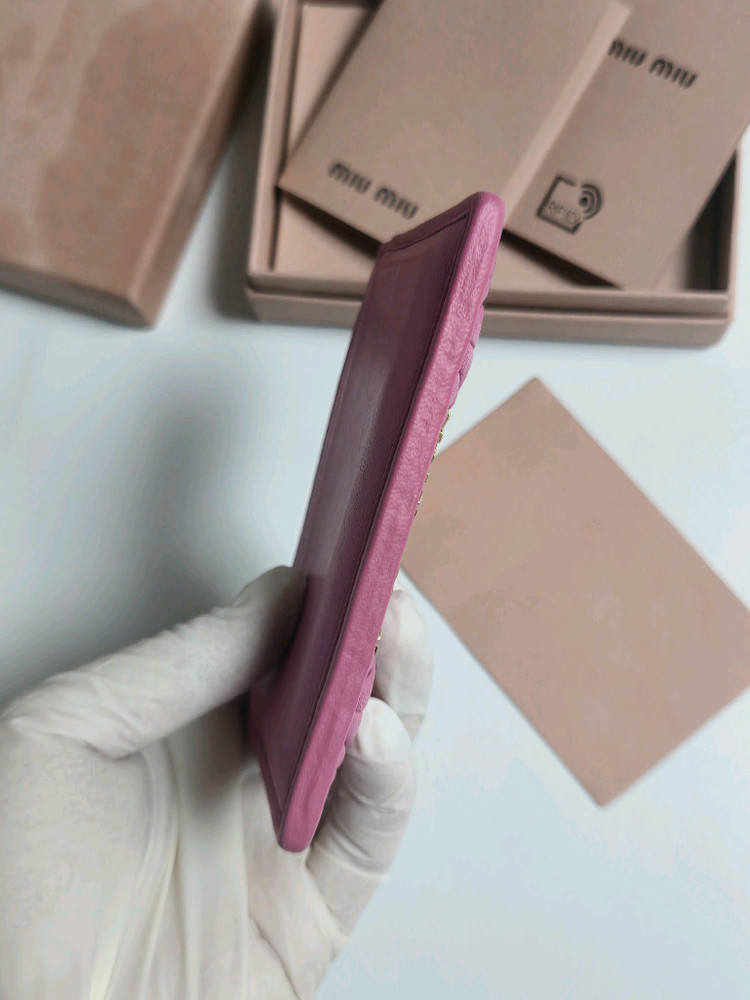 미우미우 마테라쎄 핑크 카드지갑 이미지