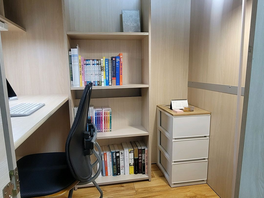 1인 독서실 책상 판매합니다 (히든가구 휴즈 / 집중력 끝판왕) 이미지