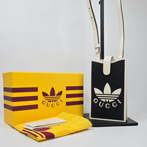 구찌 X 아디다스 폰 케이스 미니백 이미지