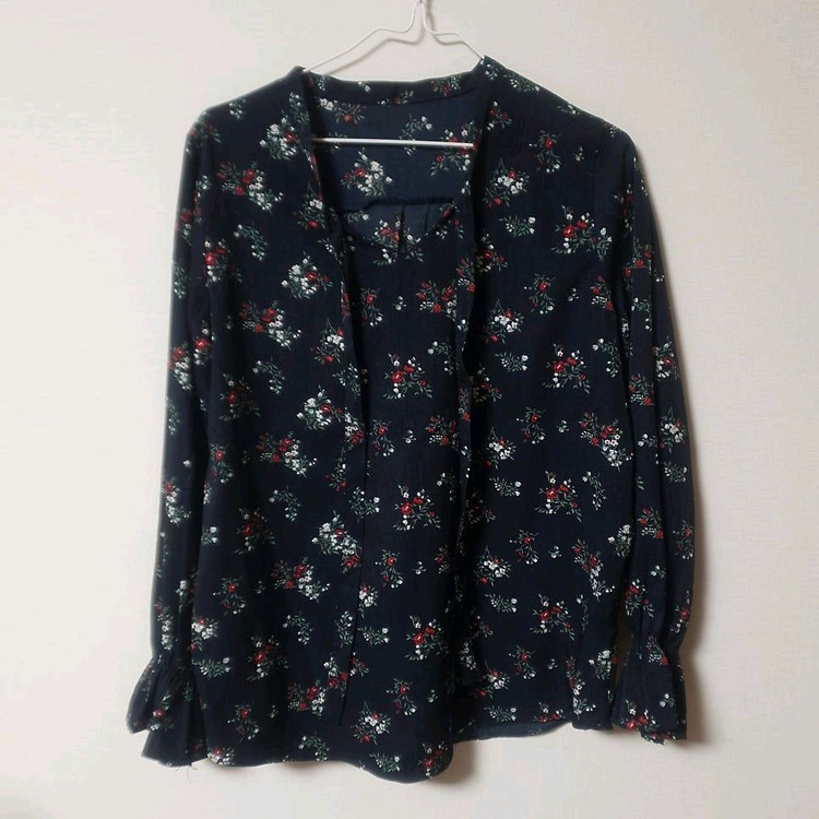 새상품) 플라워 리본 타이 프릴 블라우스 / 육육걸즈 핫핑 리리앤코 공구우먼 아뜨랑스 체리코코 쇼퍼랜드 밀크코코아 이미지