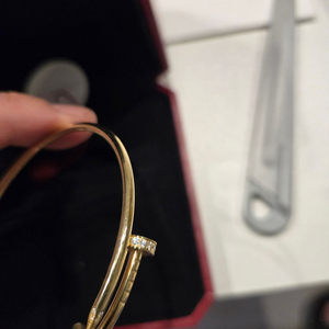 까르띠에 저스트앵끌루 다이아 이미지