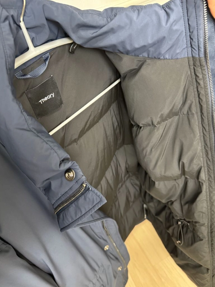 THEORY 띠어리 Paper nylon field 패딩 팝니다(사이즈L) 이미지